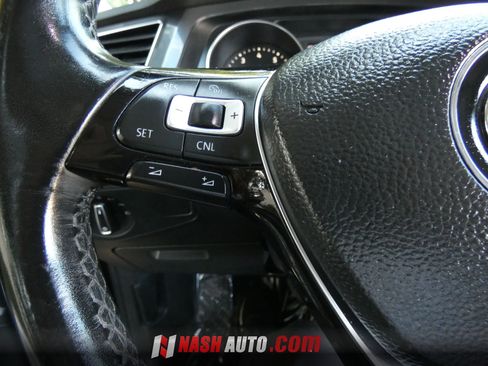 Used 2018 Volkswagen Tiguan SE w/ Panoramic Sunroof Package AWD/4WD image 62