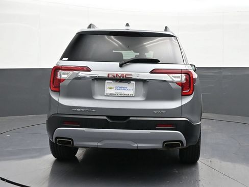 Used 2023 GMC Acadia SLT AWD/4WD image 4