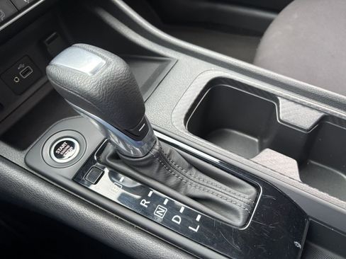 Used 2025 Nissan Sentra S FWD image 36
