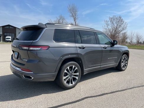 Used 2023 Jeep Grand Cherokee L Overland w/ Advanced Protech Group III image 10
