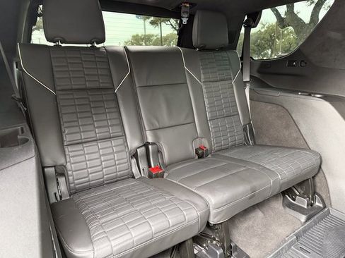 Used 2024 Cadillac Escalade Sport Platinum w/ LPO, ONYX Package image 23