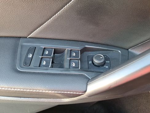 Used 2024 Volkswagen Tiguan SE FWD image 29