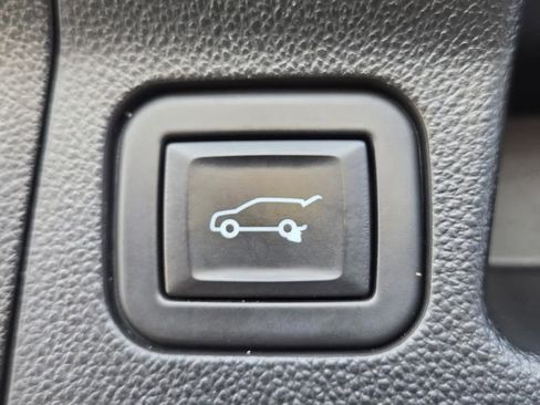 Used 2022 GMC Acadia Denali w/ Denali Technology Package image 35