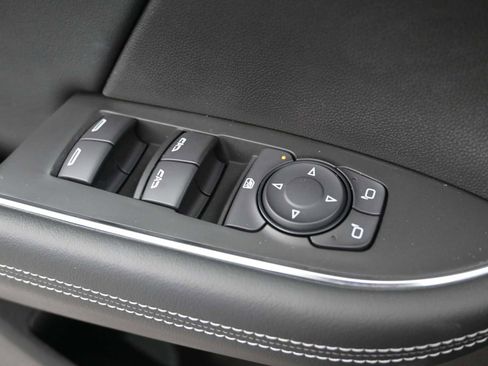 Certified 2022 Buick Envision Preferred AWD/4WD image 22