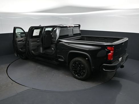 New 2026 Chevrolet Silverado 2500 High Country w/ High Country Premium Package AWD/4WD image 2