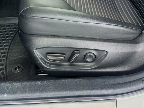 Used 2024 Toyota Camry SE FWD image 21