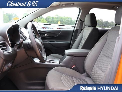 Used 2018 Chevrolet Equinox LT w/ Sun & Infotainment Package FWD image 24