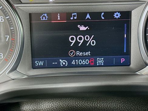 Used 2023 GMC Acadia SLT w/ Trailering Package image 19