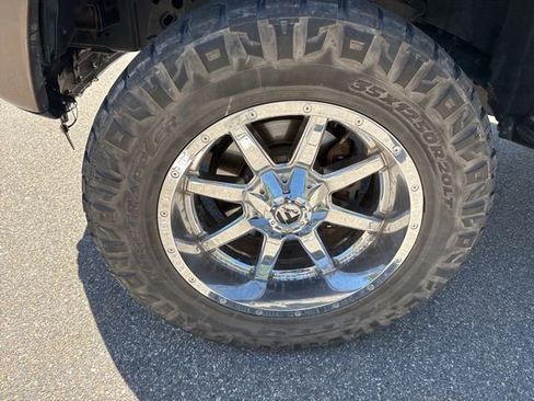 Used 2015 Ford F150 Lariat w/ Equipment Group 502A Luxury AWD/4WD image 13
