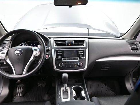 Used 2017 Nissan Altima 2.5 SR FWD image 26