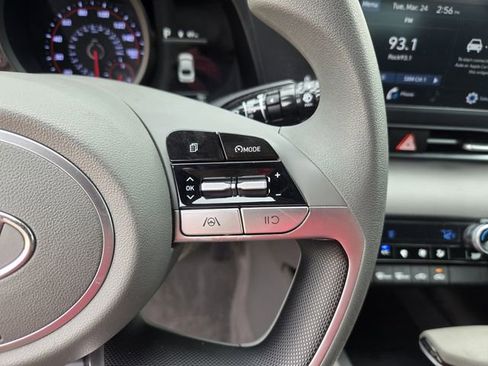 Used 2023 Hyundai Elantra SEL w/ Preferred Accessory Package image 17