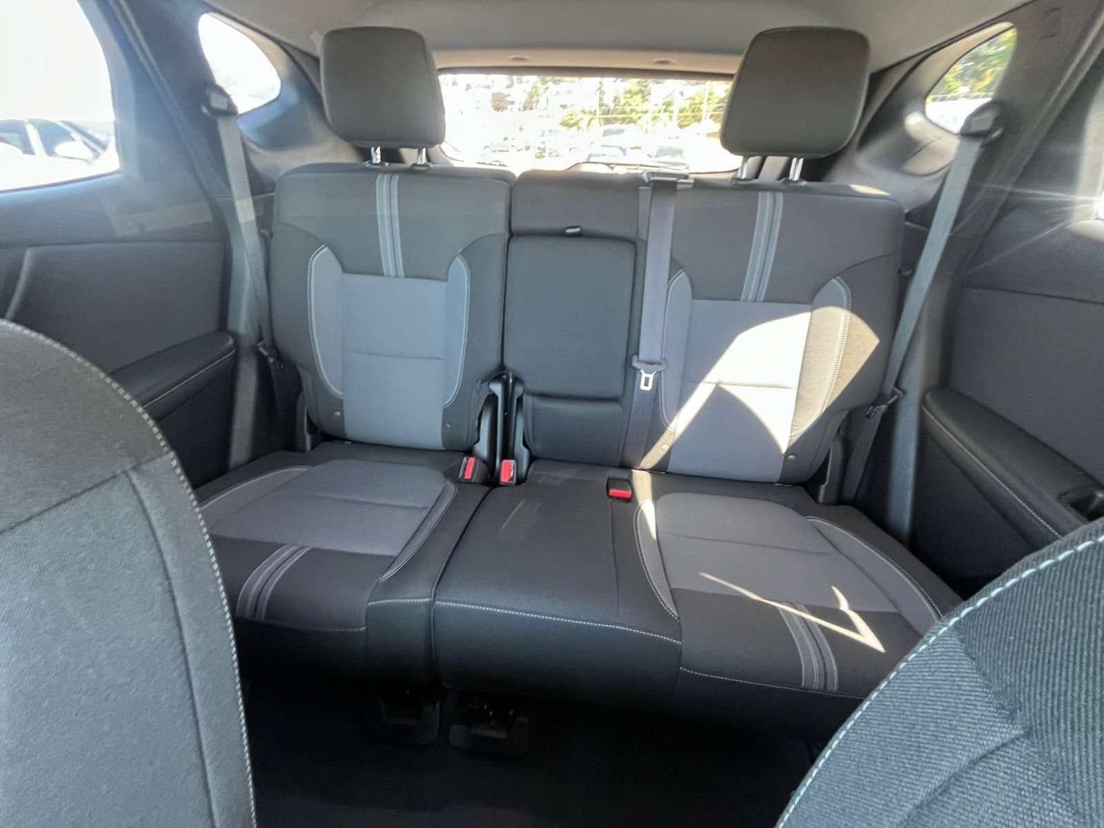 Used 2025 Chevrolet Blazer LT FWD image 38