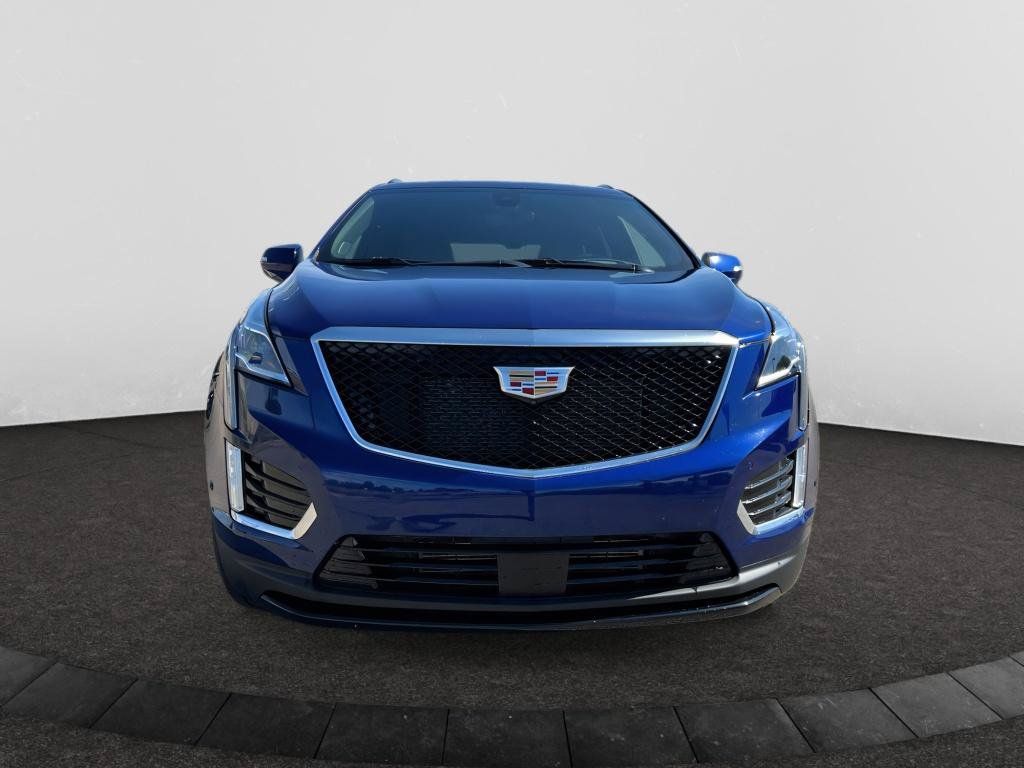 Certified 2026 Cadillac XT5 Sportv w/ LPO, Floor Liner Package AWD/4WD image 3