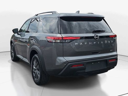 Used 2024 Nissan Pathfinder SV FWD image 7
