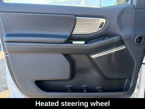 Used 2025 Ford Expedition Platinum image 15