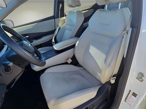 Used 2024 Nissan Ariya AWD image 13