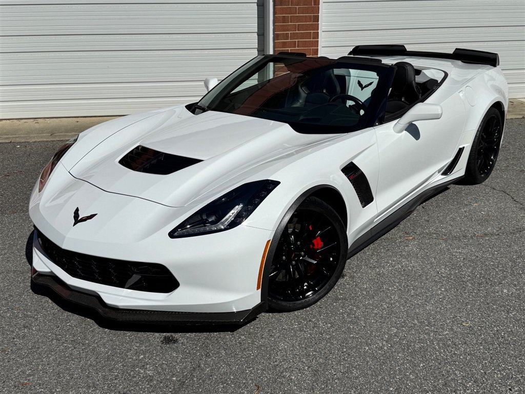 Used 2019 Chevrolet Corvette Z06 RWD image 9