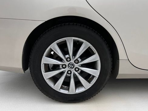 Used 2015 Toyota Camry XLE image 27