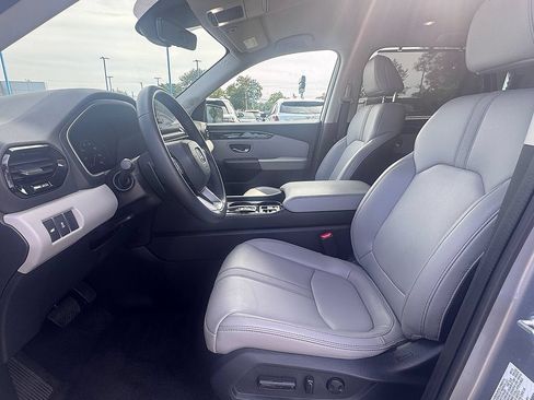 Used 2023 Honda Pilot EX-L image 9
