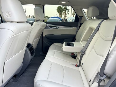 Used 2025 Cadillac XT5 Premium Luxury w/ Technology Package image 17