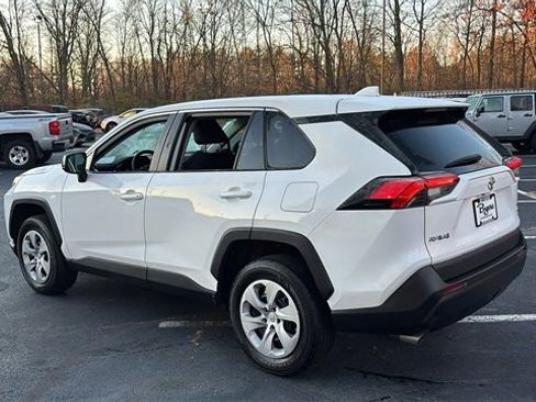 Used 2024 Toyota RAV4 LE image 7