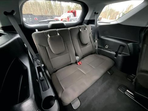 Used 2022 Ford Explorer XLT AWD/4WD image 28