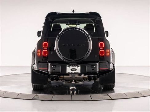 Used 2024 Land Rover Defender 110 SE AWD/4WD image 5