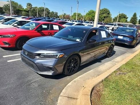 Used 2022 Honda Civic Sport image 3