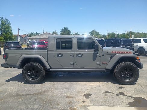 Used 2020 Jeep Gladiator Mojave w/ Trailer Tow Package AWD/4WD image 5