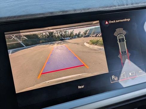 Used 2022 Audi Q4 e-tron Premium Plus image 12