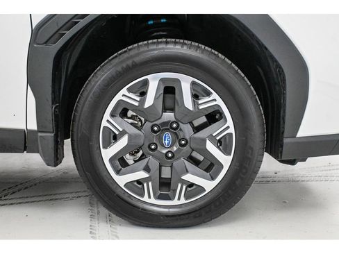 Used 2025 Subaru Forester Premium w/ Convenience Package #2 image 8