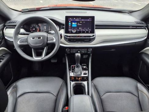 Certified 2023 Jeep Compass Limited AWD/4WD image 16