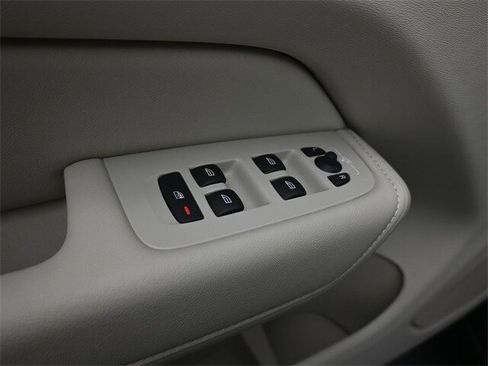 New 2025 Volvo XC60 B5 Core image 20