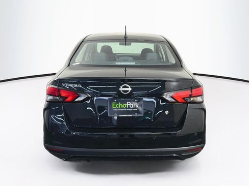 Used 2025 Nissan Versa S FWD image 7