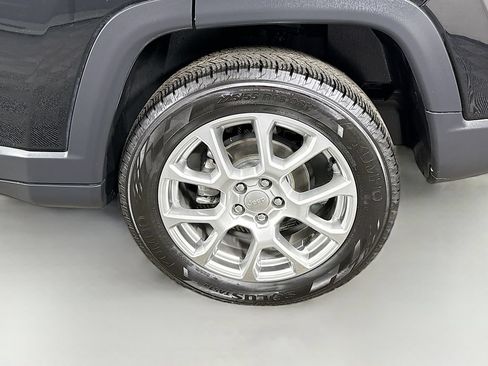 Used 2022 Jeep Compass Latitude AWD/4WD image 32