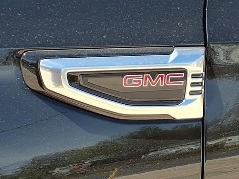 New 2026 GMC Yukon Denali w/ Denali Reserve Package image 10