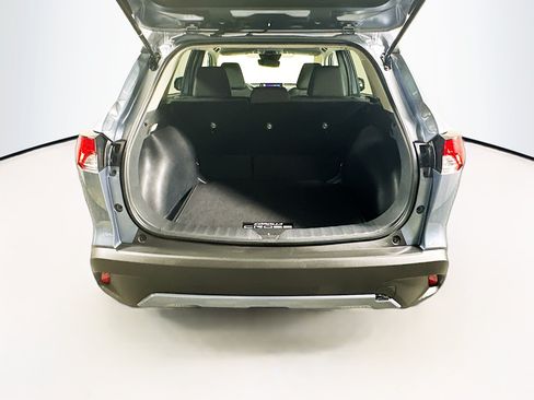 Used 2024 Toyota Corolla Cross LE FWD image 31
