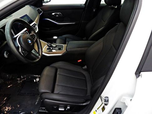 Used 2020 BMW 330i Sedan w/ Driving Assistance Package RWD image 8