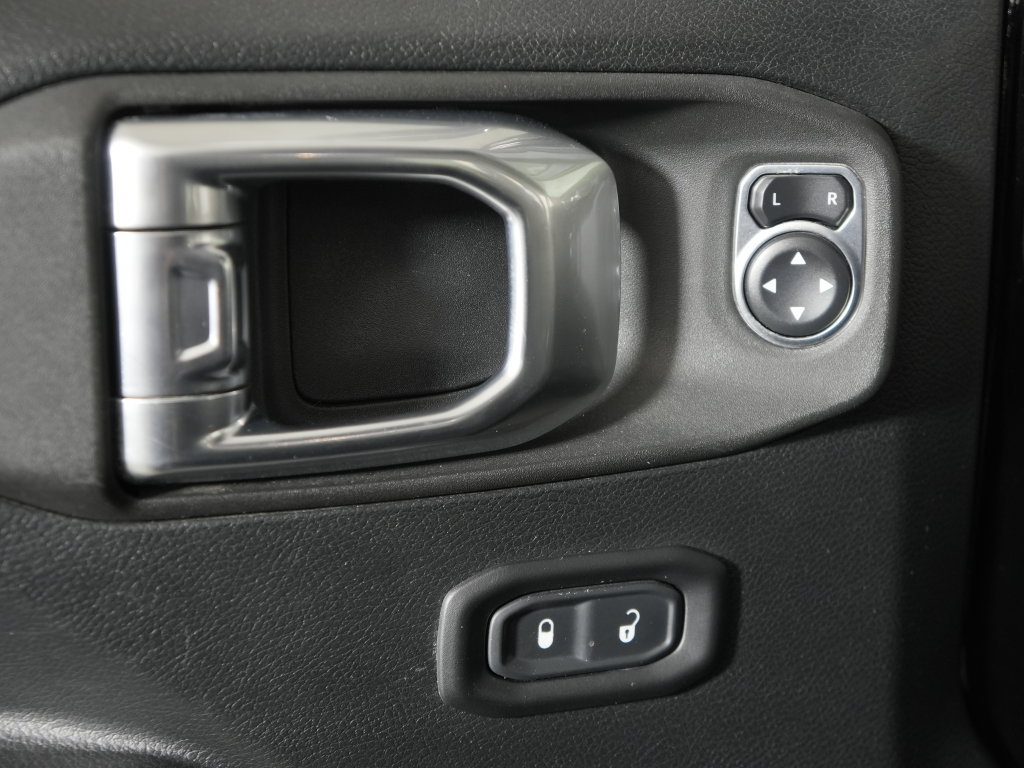 Used 2021 Jeep Wrangler Unlimited Sport AWD/4WD image 32