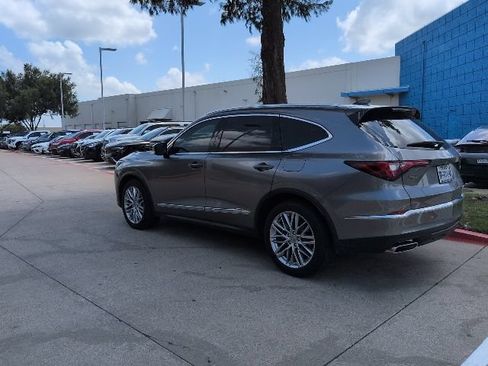 Used 2023 Acura MDX SH-AWD w/ Advance Package image 2