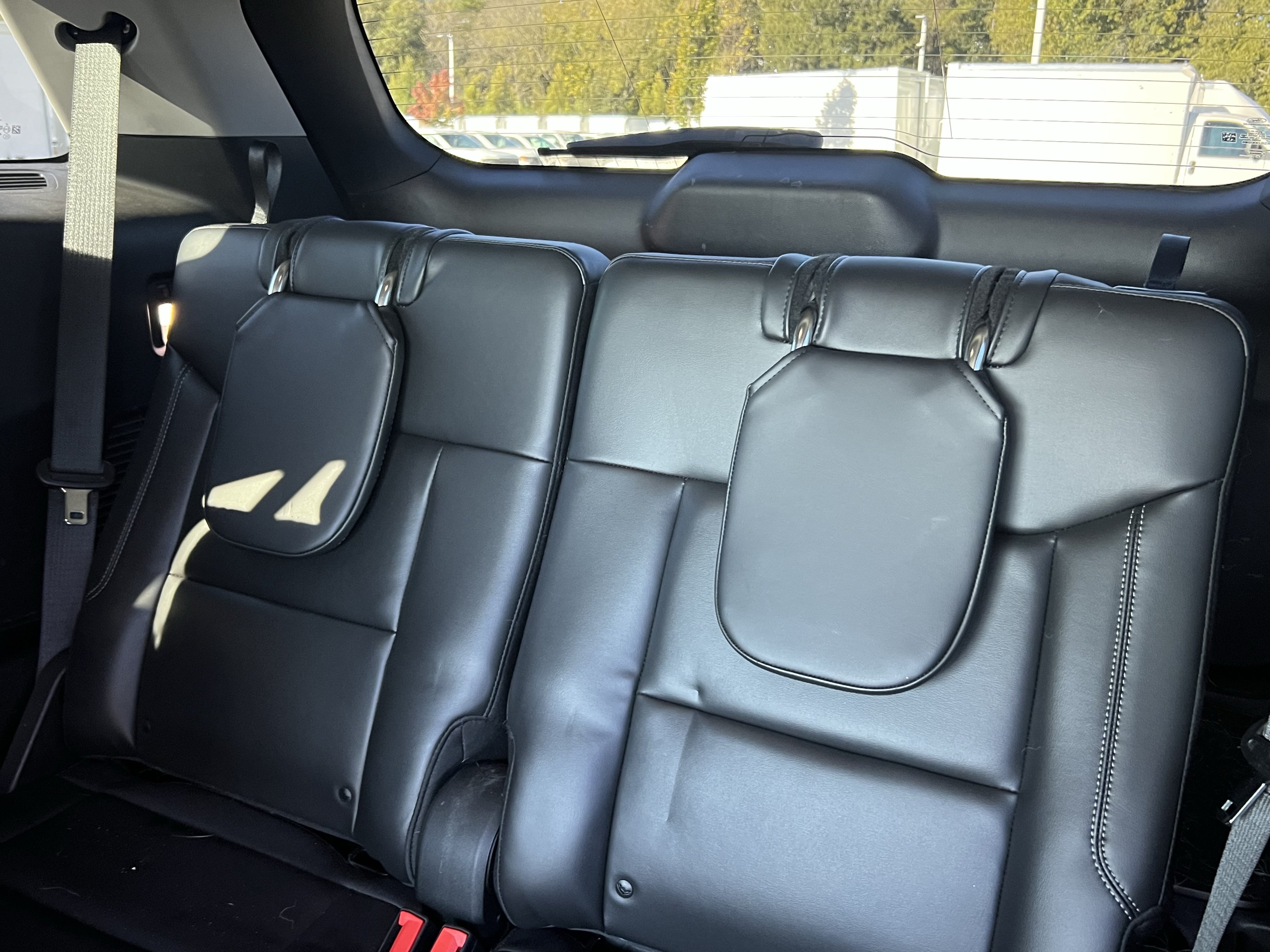 Used 2021 Ford Explorer XLT w/ Equipment Group 202A RWD image 17