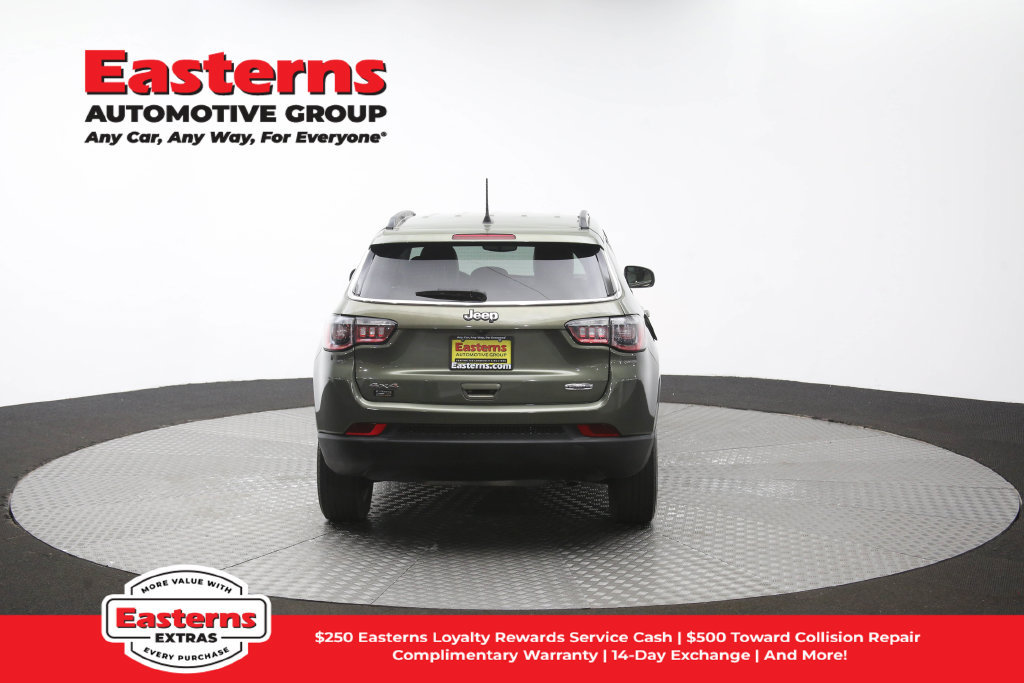 Used 2021 Jeep Compass Latitude AWD/4WD image 39