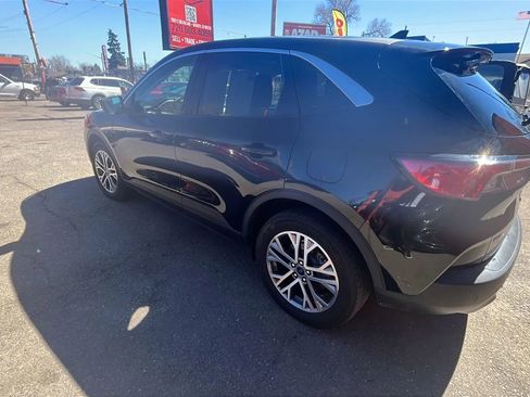 Used 2022 Ford Escape SEL image 4