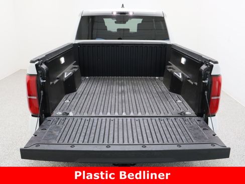 Certified 2025 Toyota Tacoma TRD Off-Road image 31