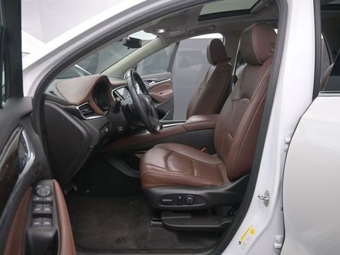 Used 2019 Buick Enclave Avenir w/ Avenir Technology Package AWD/4WD image 10