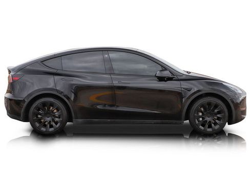 Used 2021 Tesla Model Y Long Range image 2