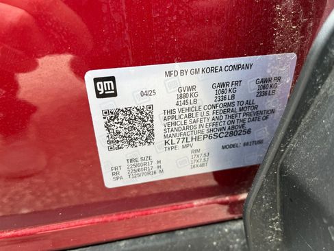 Used 2025 Chevrolet Trax LT w/ LT Convenience Package image 10