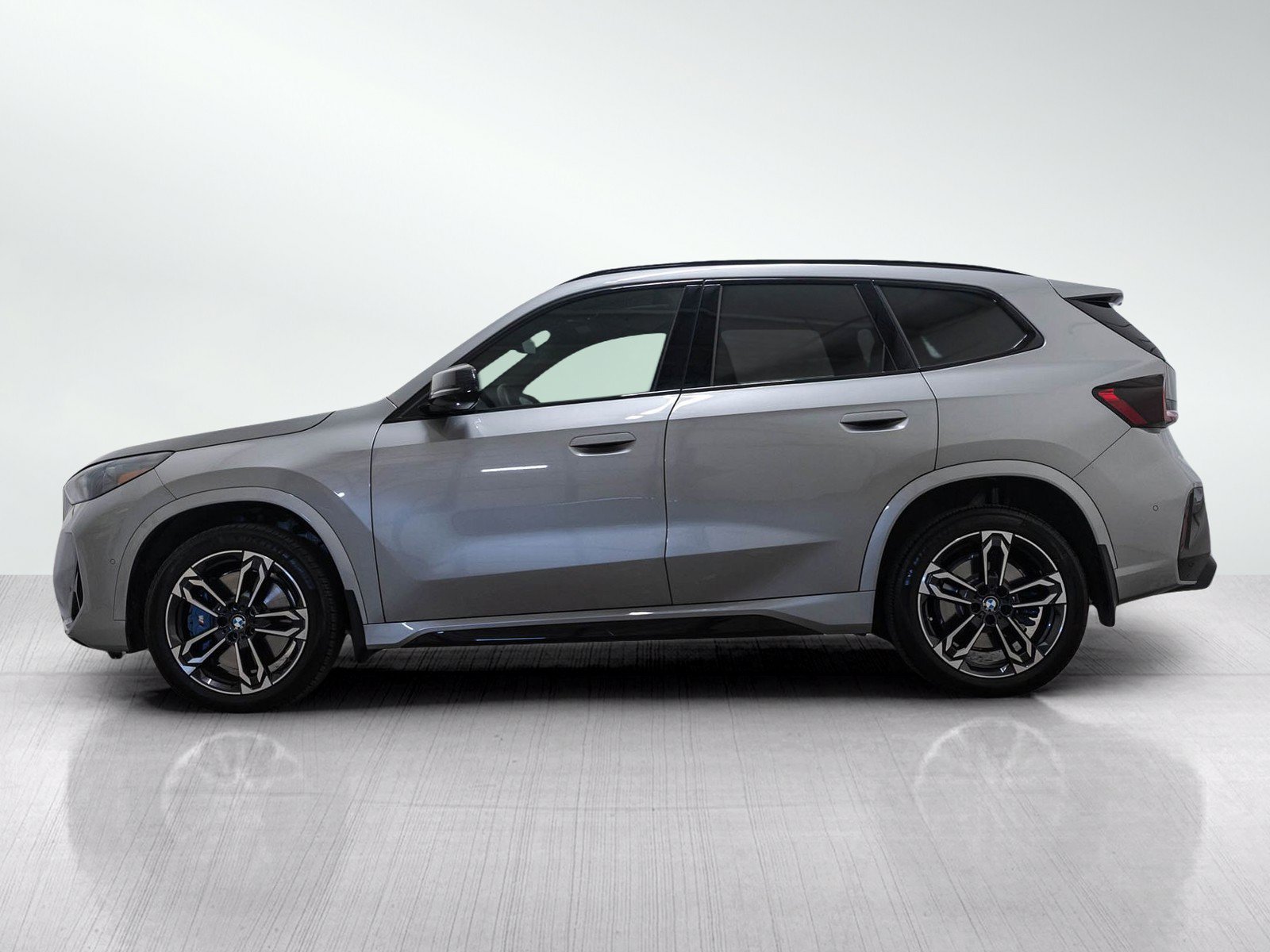 Used 2025 BMW X1 M35i w/ Premium Package AWD/4WD image 3