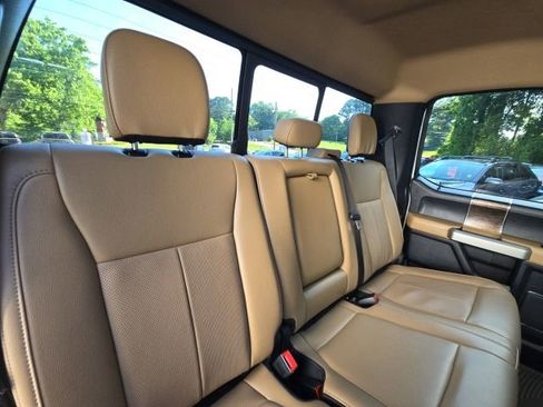 Used 2022 Ford F250 Lariat w/ Lariat Ultimate Package AWD/4WD image 16