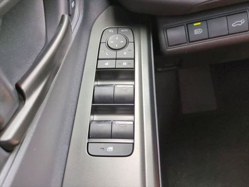 Certified 2026 Toyota C-HR AWD/4WD image 22